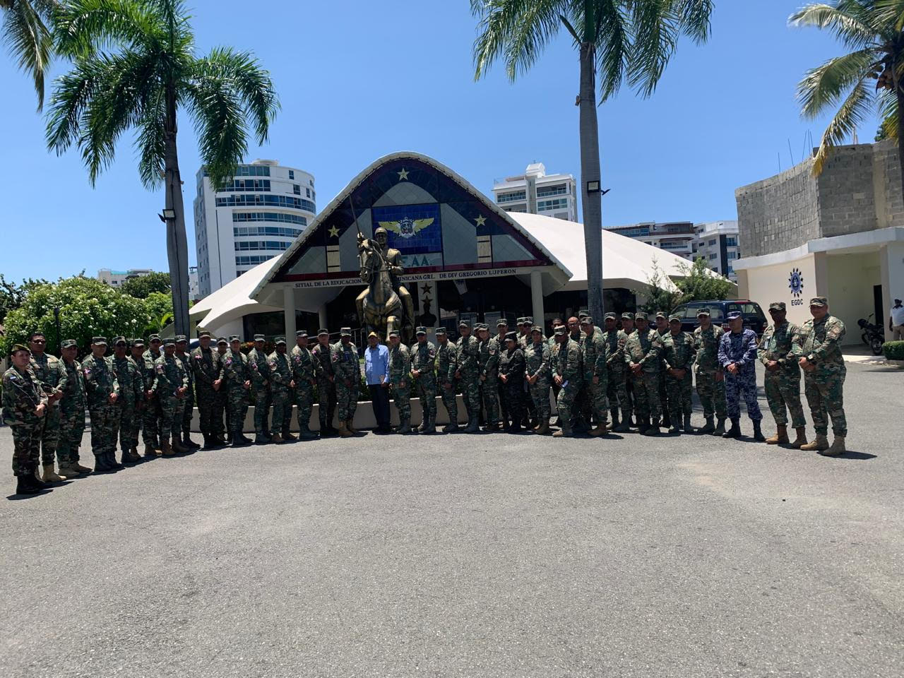 Mayor General (r) Ramiro Matos Impartió Charla sobre Historia Militar Dominicana