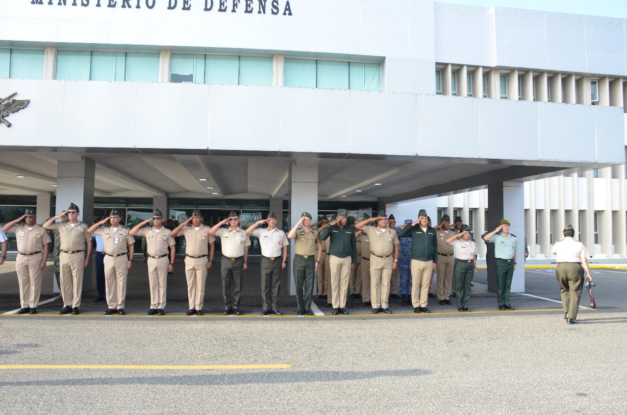 MIDE y Escuela de Graduados de Doctrina Conjunta reciben visita de militares de Guatemala