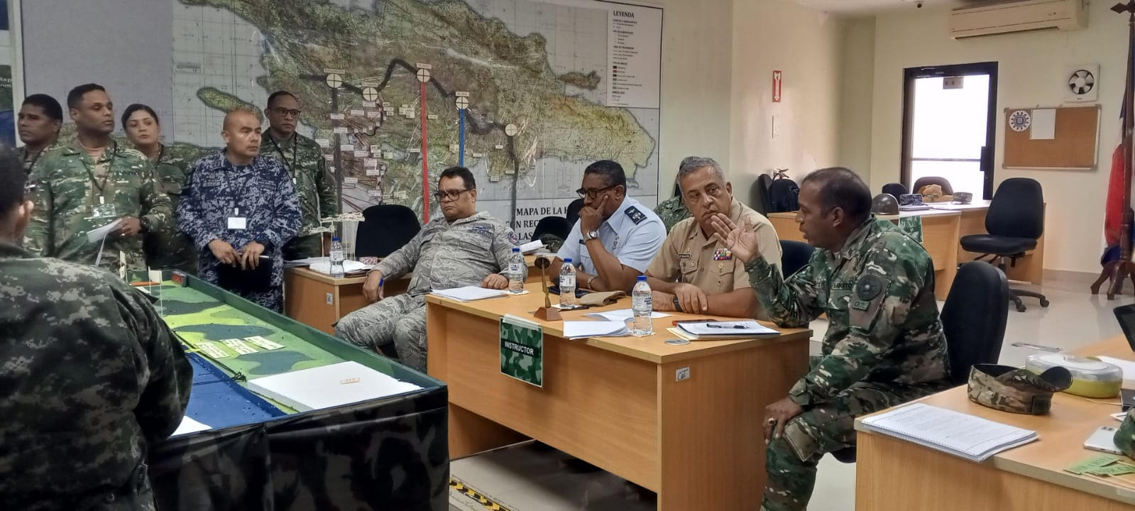 EGDC recibe visita del director del C5i para participar en el desarrollo del juego de guerra