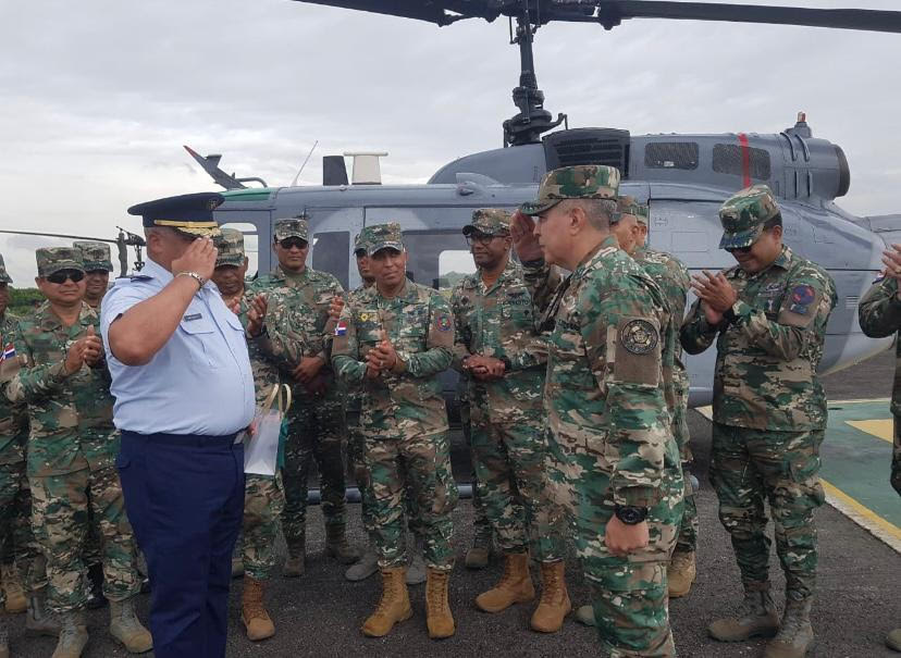 Miembros de la II Promoción del Diplomado de Actualización Doctrinal visitan la Base Aérea de San Isidro